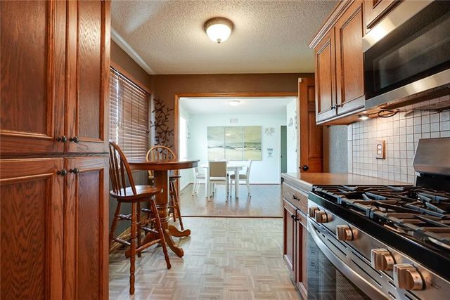 606 W 35th Terrace S, Independence, MO 64055