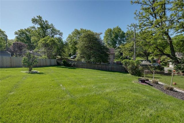 606 W 35th Terrace S, Independence, MO 64055