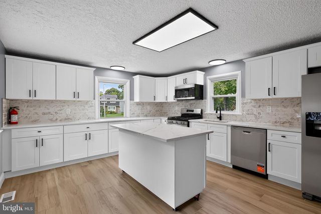120 WADDELL AVE, Franklinville, NJ 08322