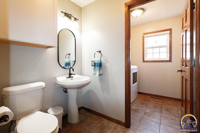 7628 SW 28th TER, Topeka, KS 66614