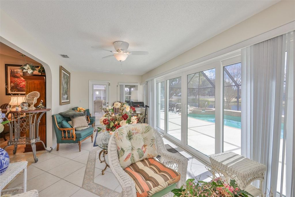 Image 24 of property listing at 2106 W VIEW DRIVE, Sun City Center, FL 33573
