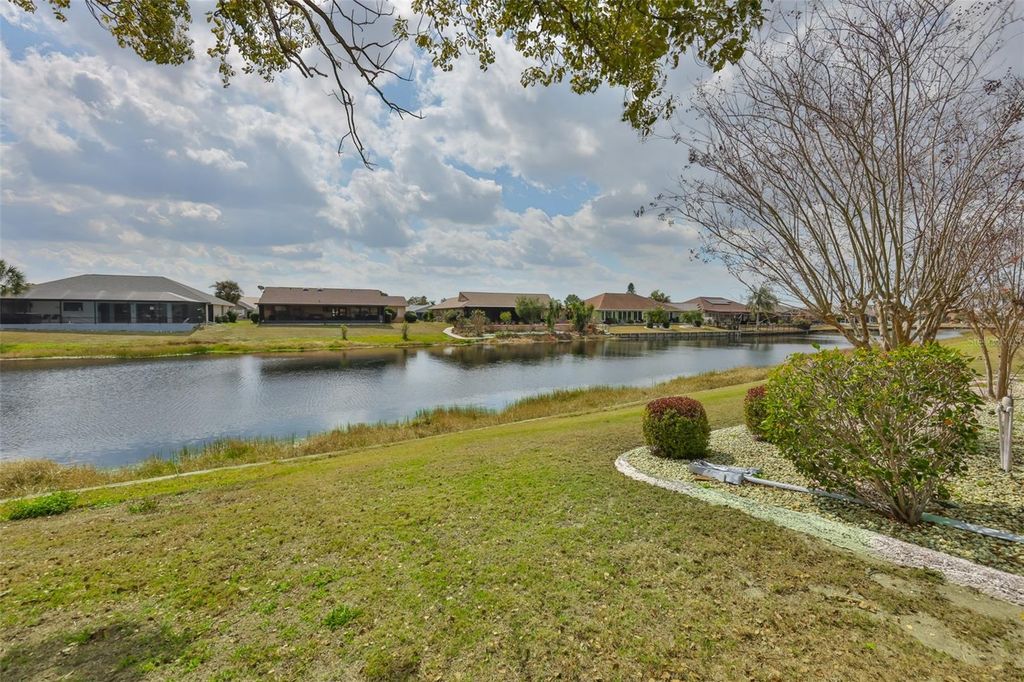 Image 45 of property listing at 2106 W VIEW DRIVE, Sun City Center, FL 33573