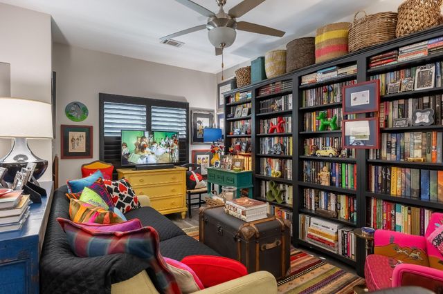 782 Riverfront Pkwy Apt 409, Chattanooga, TN 37402