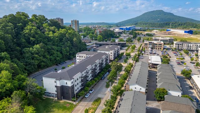 782 Riverfront Pkwy Apt 409, Chattanooga, TN 37402