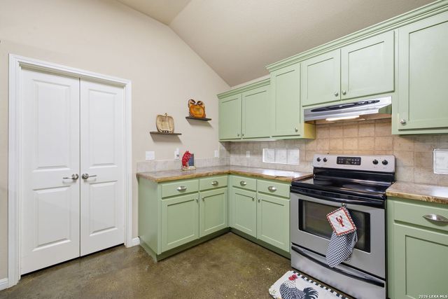 327 BONNER BLVD, New Braunfels, TX 78130