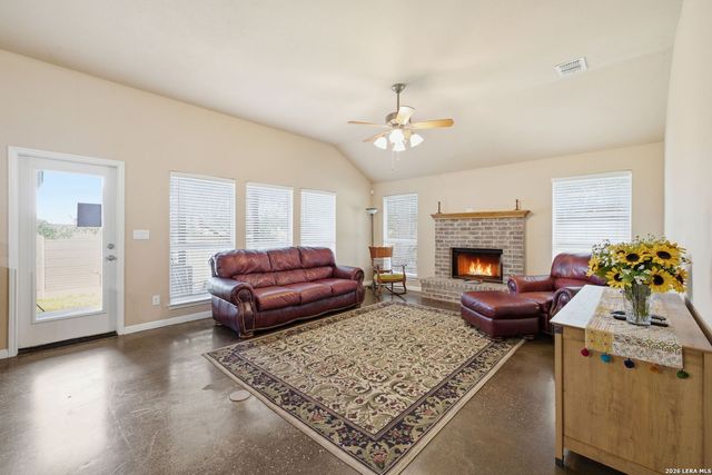 327 BONNER BLVD, New Braunfels, TX 78130