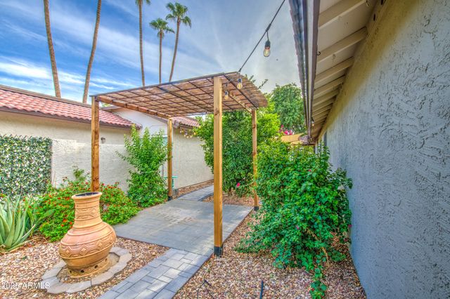 12221 S PAIUTE Street, Phoenix, AZ 85044