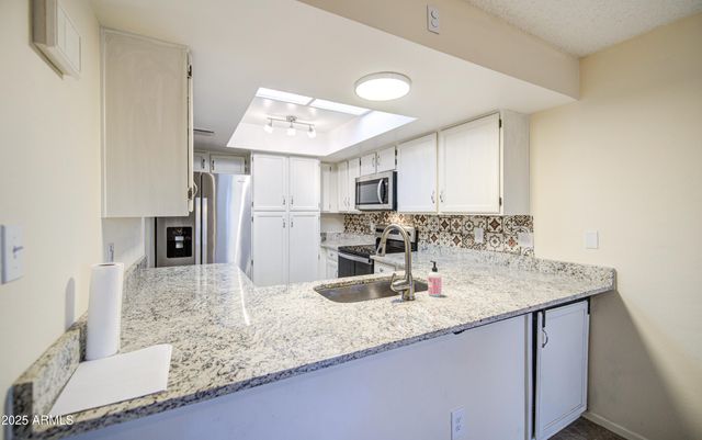 12221 S PAIUTE Street, Phoenix, AZ 85044