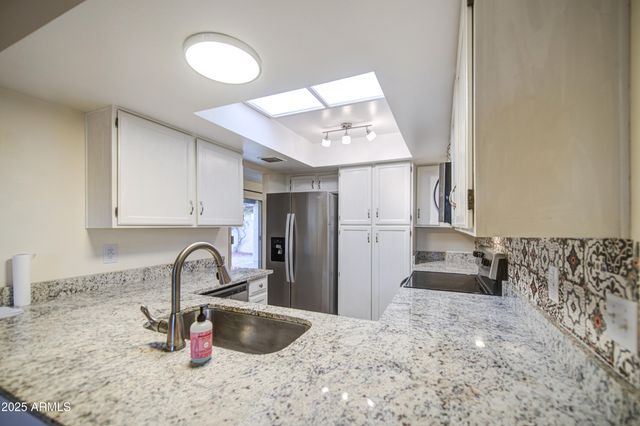 12221 S PAIUTE Street, Phoenix, AZ 85044