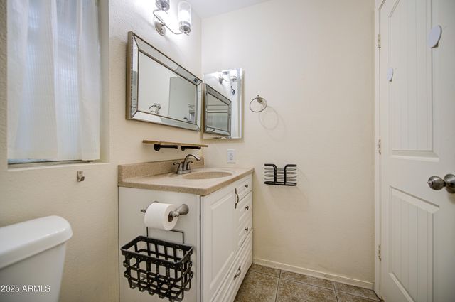 12221 S PAIUTE Street, Phoenix, AZ 85044