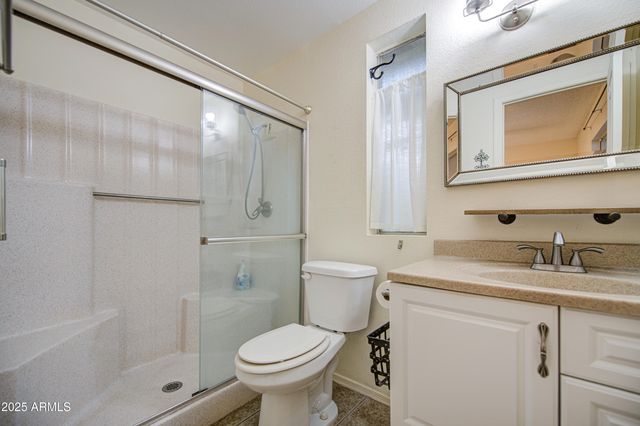 12221 S PAIUTE Street, Phoenix, AZ 85044