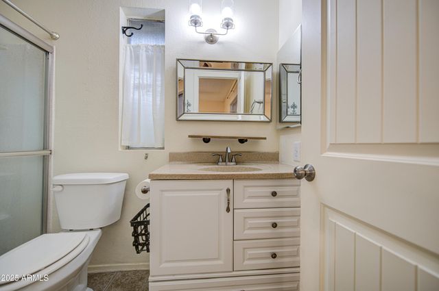 12221 S PAIUTE Street, Phoenix, AZ 85044