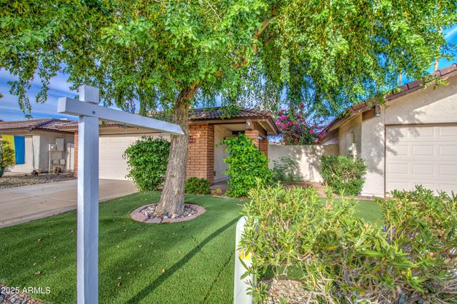 12221 S PAIUTE Street, Phoenix, AZ 85044