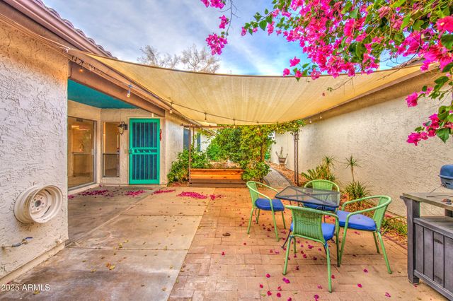 12221 S PAIUTE Street, Phoenix, AZ 85044