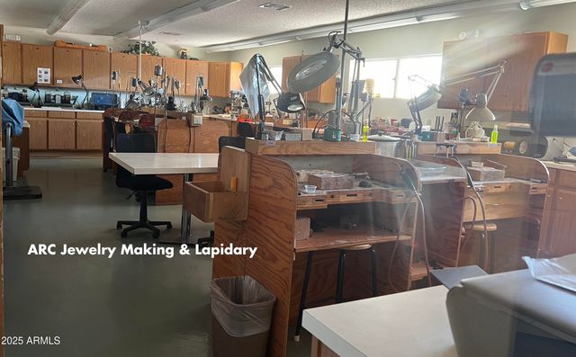 12221 S PAIUTE Street, Phoenix, AZ 85044