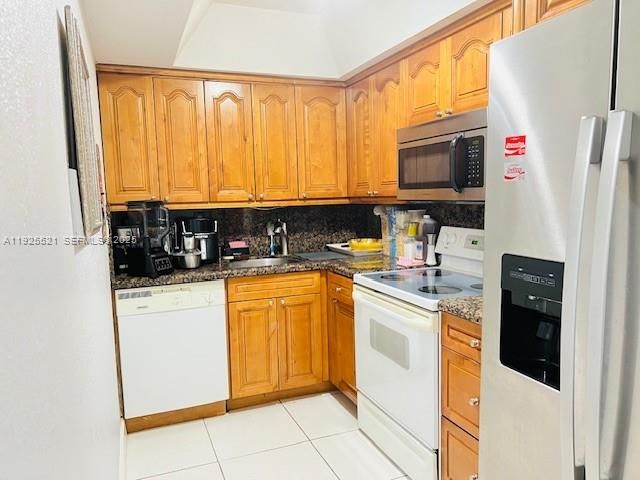 17530 NW 68th Ave C2007, Hialeah, FL 33015