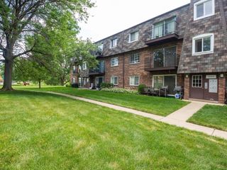 9388 Bay Colony Drive 2N, Des Plaines, IL 60016
