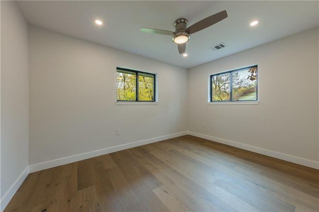 5104 Woodmoor DR, Austin, TX 78721