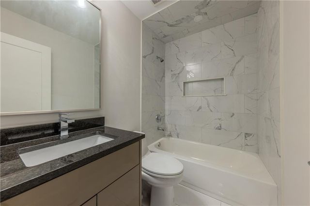 5104 Woodmoor DR, Austin, TX 78721