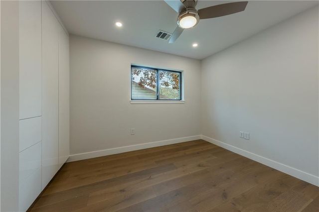 5104 Woodmoor DR, Austin, TX 78721