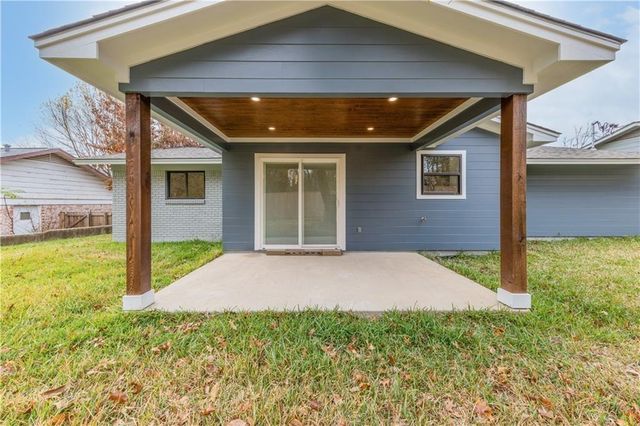 5104 Woodmoor DR, Austin, TX 78721