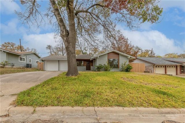 5104 Woodmoor DR, Austin, TX 78721