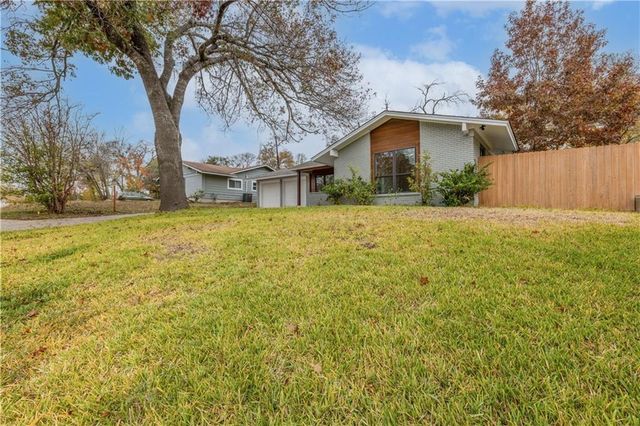 5104 Woodmoor DR, Austin, TX 78721