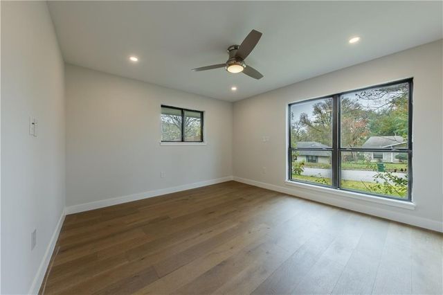 5104 Woodmoor DR, Austin, TX 78721