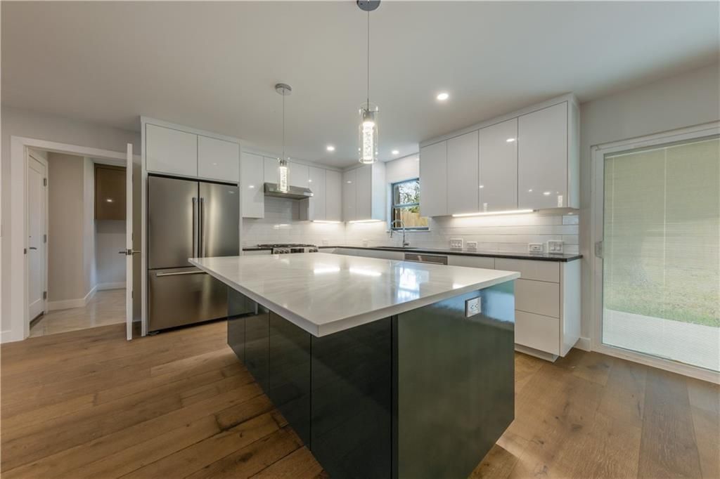 5104 Woodmoor DR, Austin, TX 78721