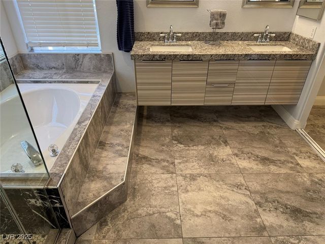 8218 Mount Nido Drive, Las Vegas, NV 89147