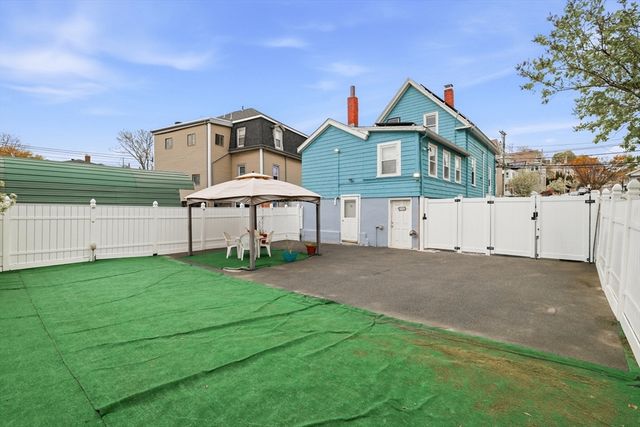 30 Woodlawn St, Everett, MA 02149