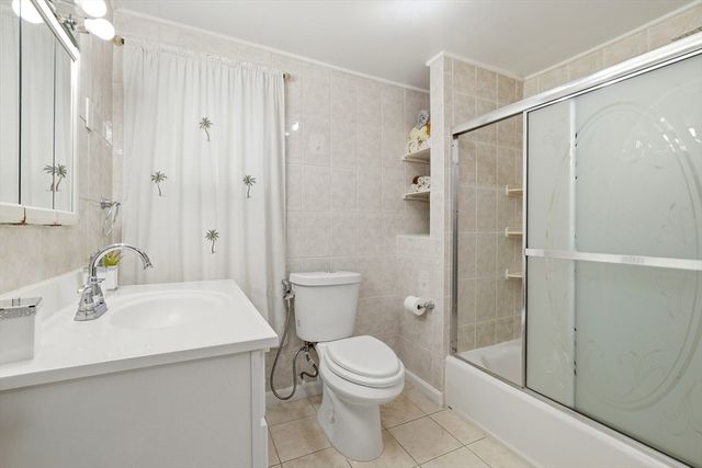 30 Woodlawn St, Everett, MA 02149