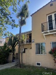 4213 8th, Los Angeles, CA 90008