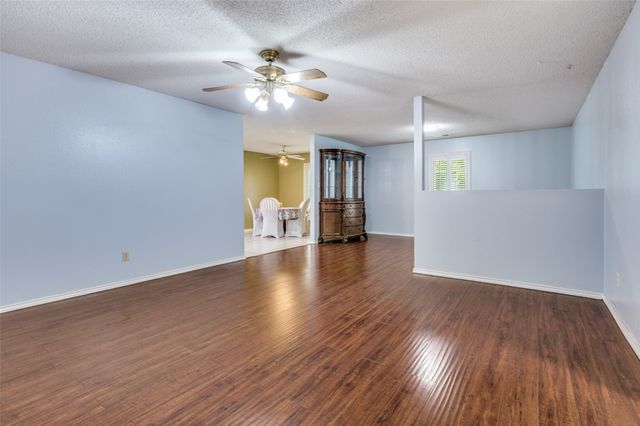 528 Lester Street, Lewisville, TX 75057