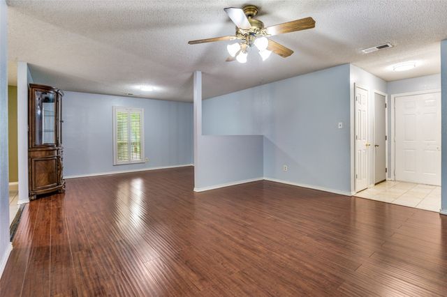 528 Lester Street, Lewisville, TX 75057