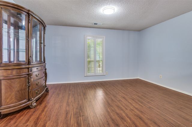 528 Lester Street, Lewisville, TX 75057