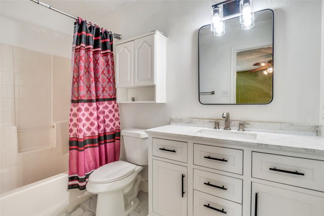 528 Lester Street, Lewisville, TX 75057