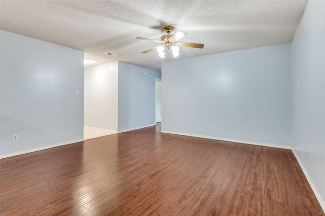 528 Lester Street, Lewisville, TX 75057