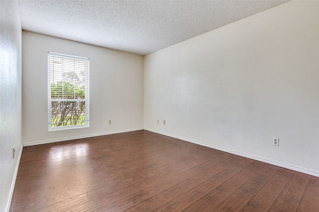 528 Lester Street, Lewisville, TX 75057