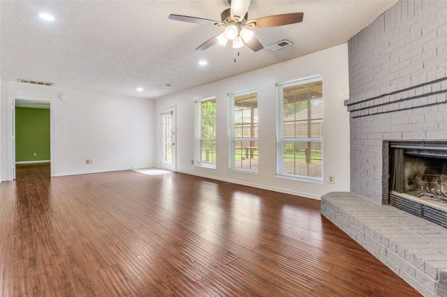 528 Lester Street, Lewisville, TX 75057