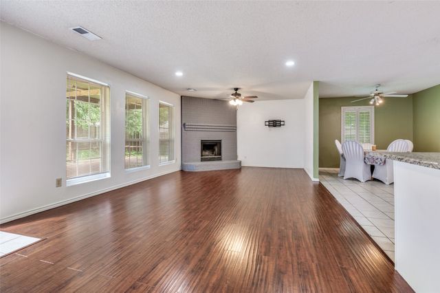 528 Lester Street, Lewisville, TX 75057