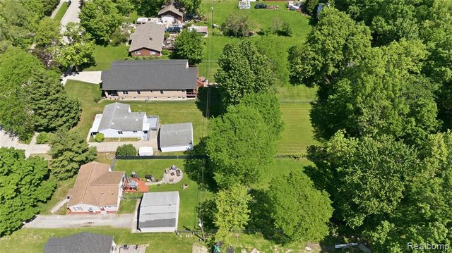 22401 Monterey Drive, Woodhaven, MI 48183