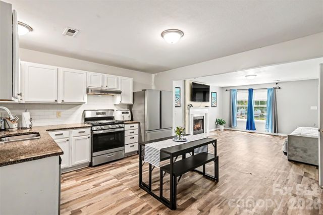 9306 Tiger Lily Lane, Charlotte, NC 28215