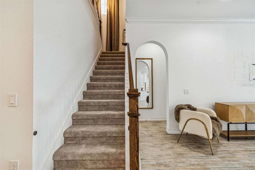 Image 20 of property listing at 18316 LEAFMORE STREET, Lutz, FL 33548