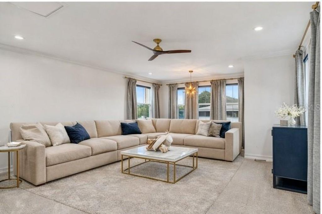 Image 22 of property listing at 18316 LEAFMORE STREET, Lutz, FL 33548