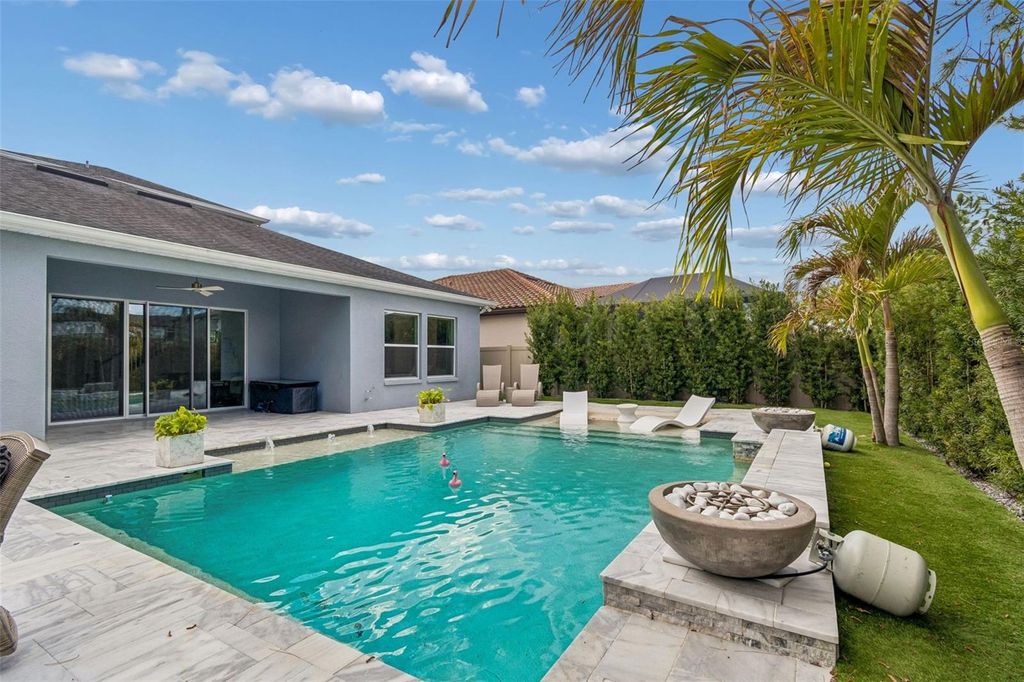 Image 26 of property listing at 18316 LEAFMORE STREET, Lutz, FL 33548