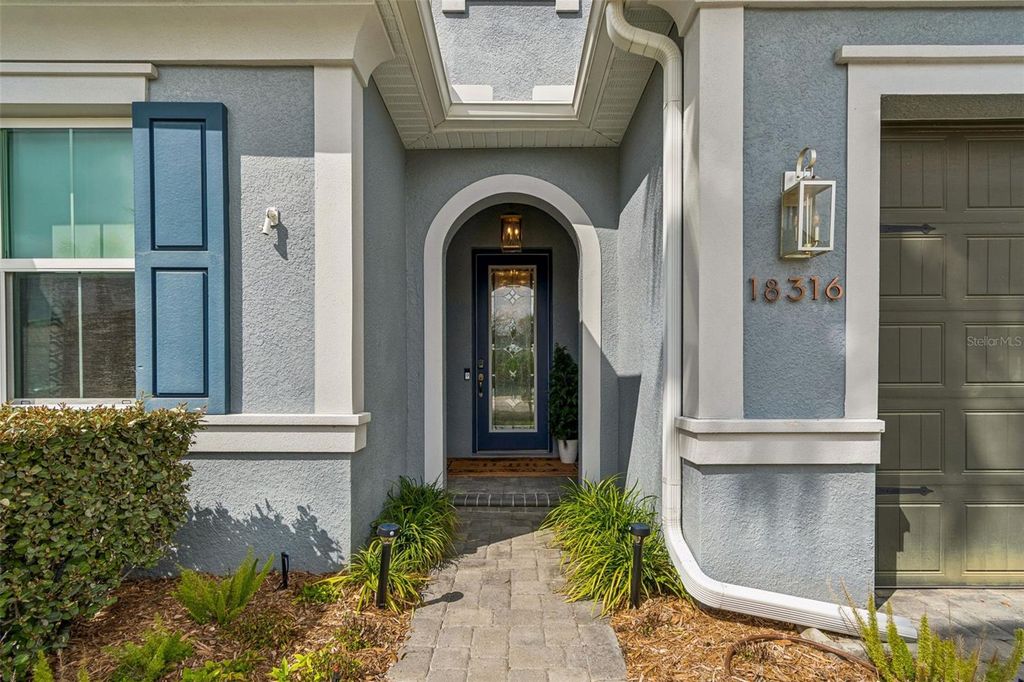 Image 4 of property listing at 18316 LEAFMORE STREET, Lutz, FL 33548