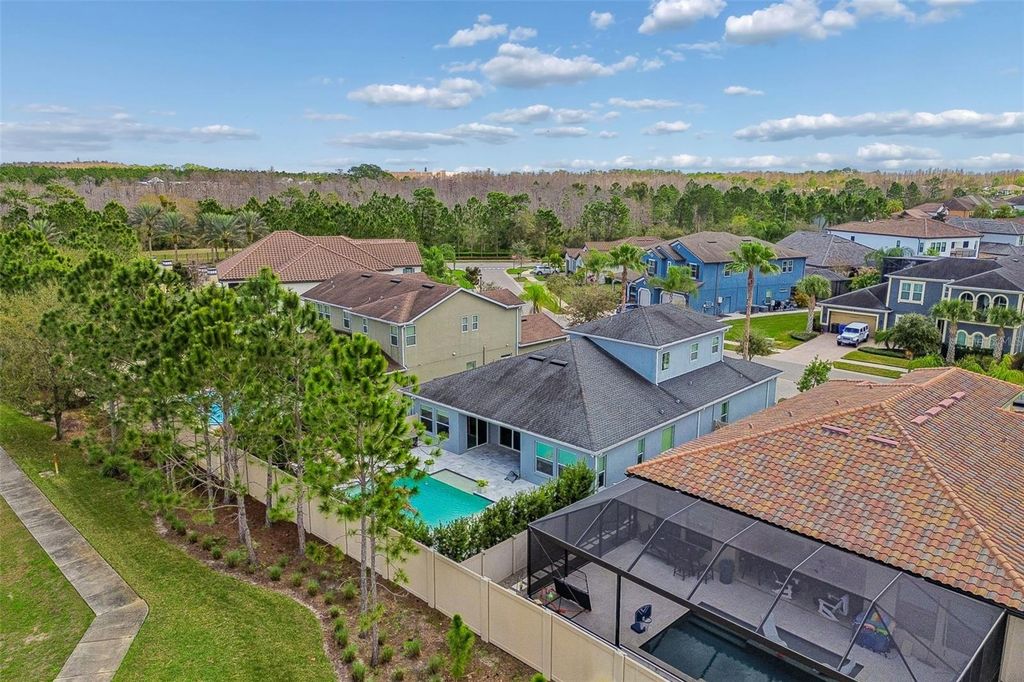 Image 33 of property listing at 18316 LEAFMORE STREET, Lutz, FL 33548