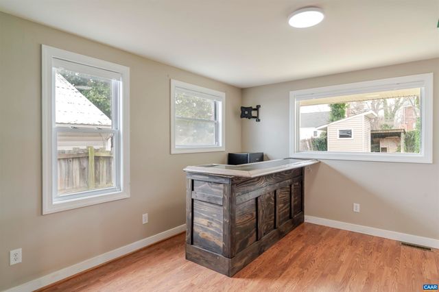 424 OAK AVE, Waynesboro, VA 22980