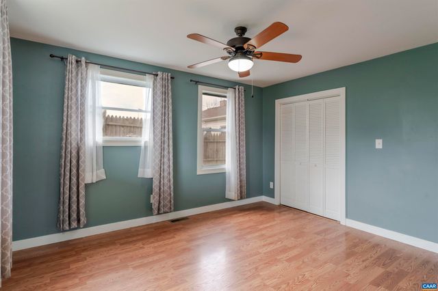 424 OAK AVE, Waynesboro, VA 22980